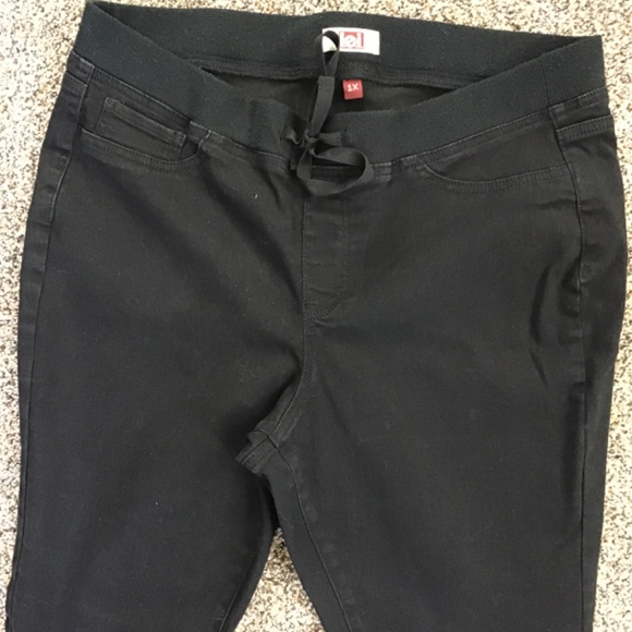 Black Denim Skinny Jeggings Junior Plus 1X - Picture 2 of 6